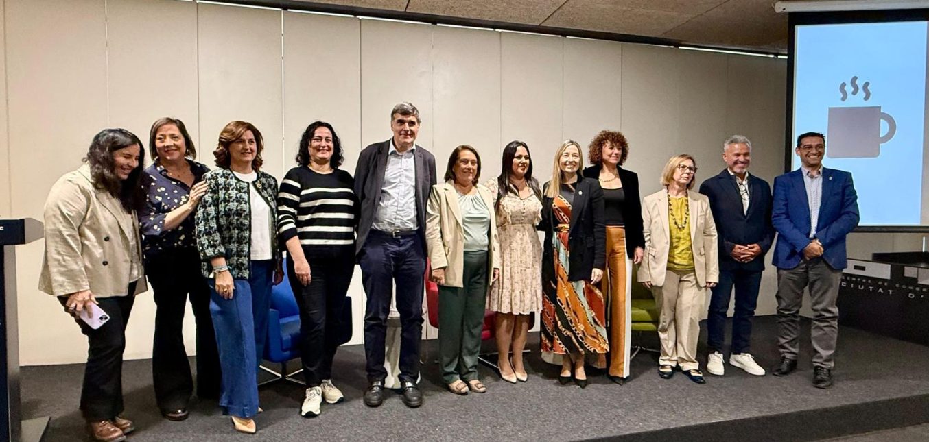 Buenas prácticas, innovación y distinciones marcan la nueva edición de los Pemios AFIC celebrados en Elche
