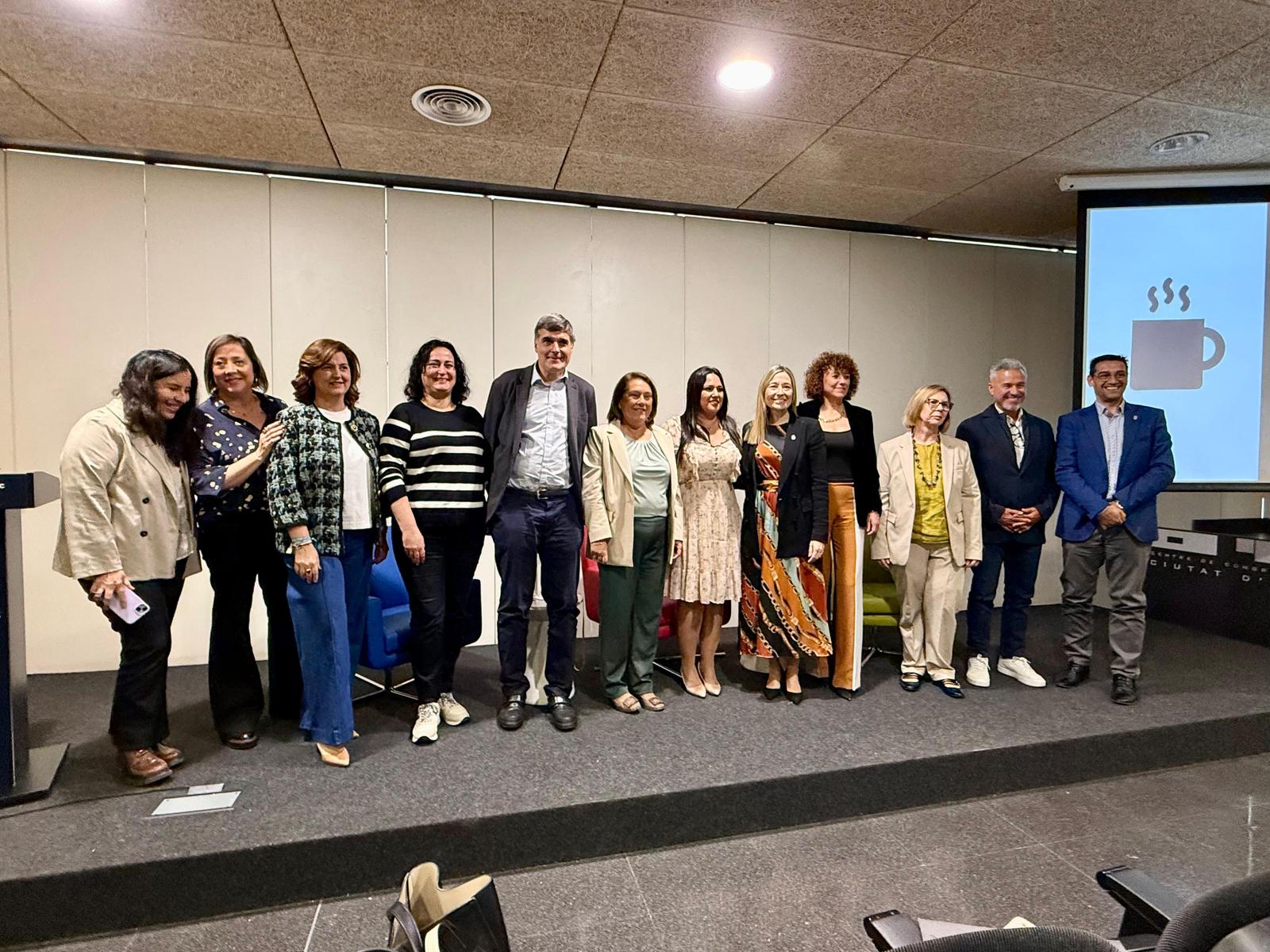 Buenas prácticas, innovación y distinciones marcan la nueva edición de los Pemios AFIC celebrados en Elche